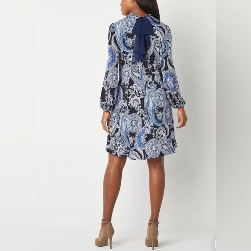 Robbie Bee Long Sleeve Paisley Shift Dress -- NWT
